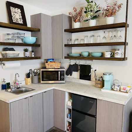 Coastal Chic Suite With Kitchenette And Private Entrance San Petersburgo Exterior foto